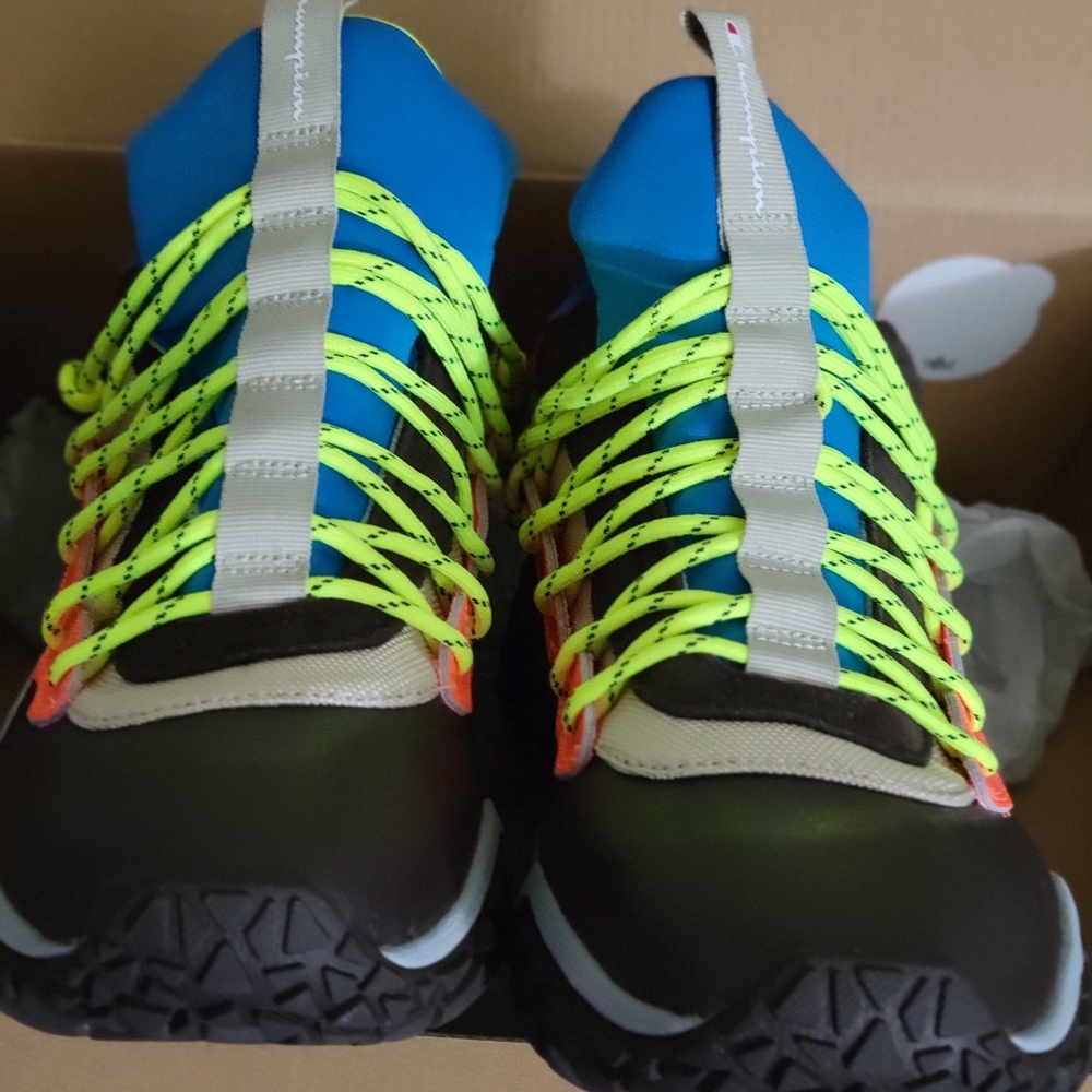 Champion. .Size 12 Mens. Multicolor - Picture 6 of 11
